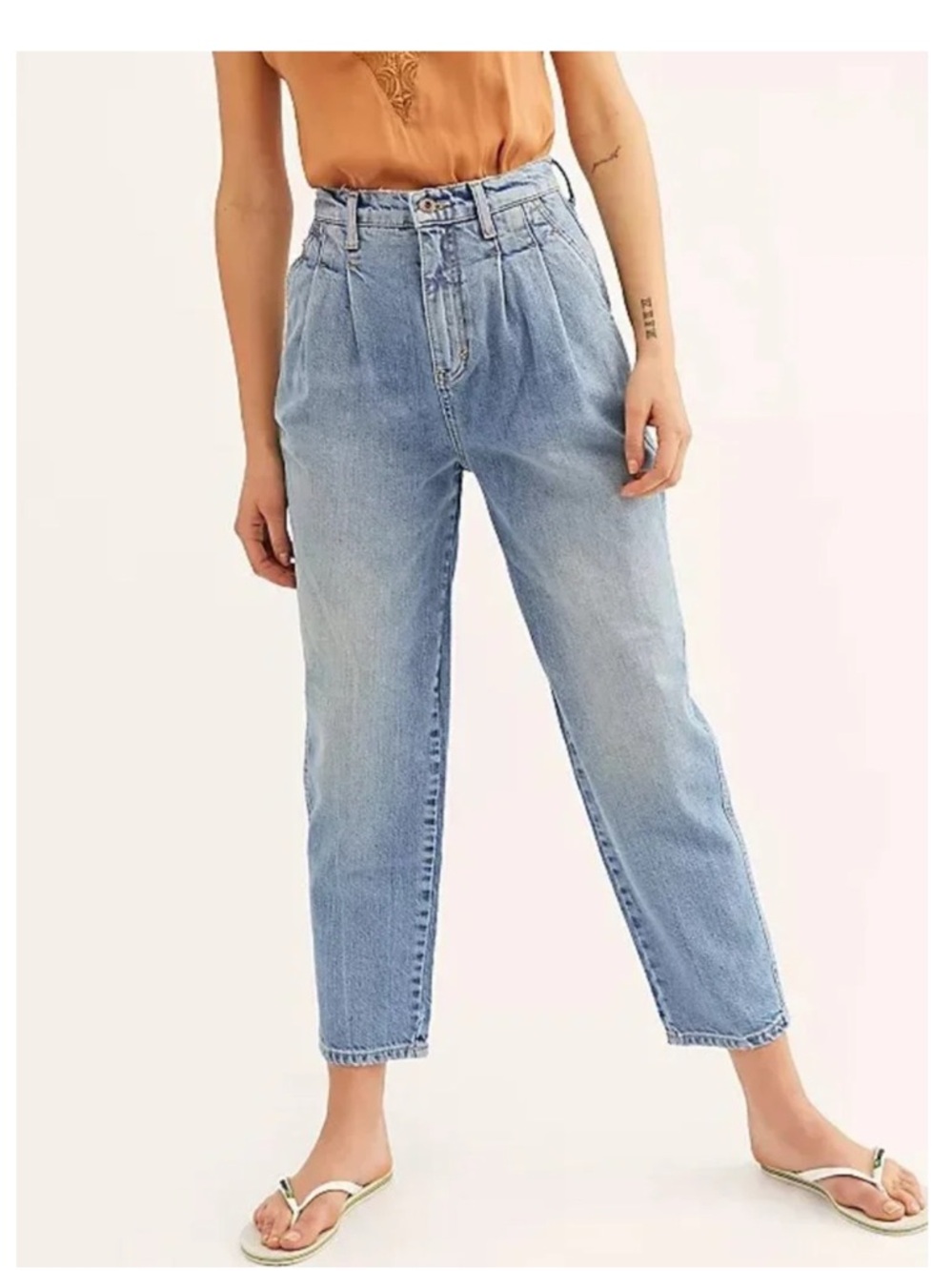 Free People Faded Love Pleated Jeans Women’s Size 27 Light Wash High Rise